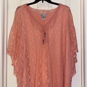 Plus size flowy lace shirt